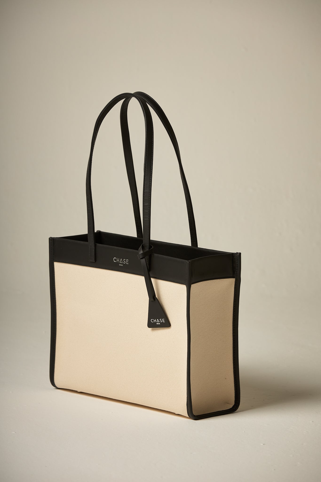 Chase TOTE Bag White&Black