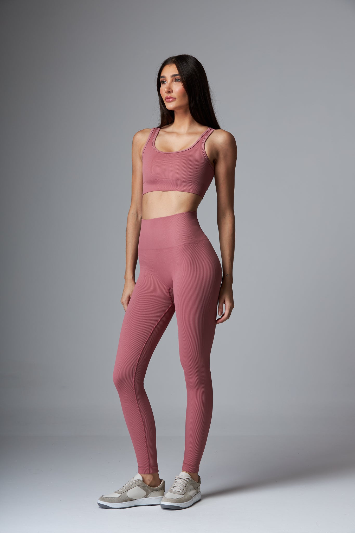 Top Outsider Seamless Roze