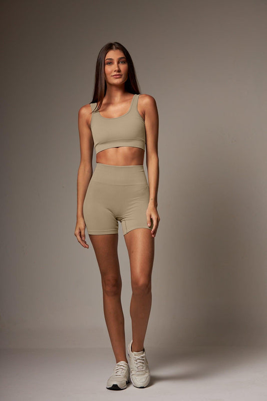 Short Outsider Seamless Nude Wheat