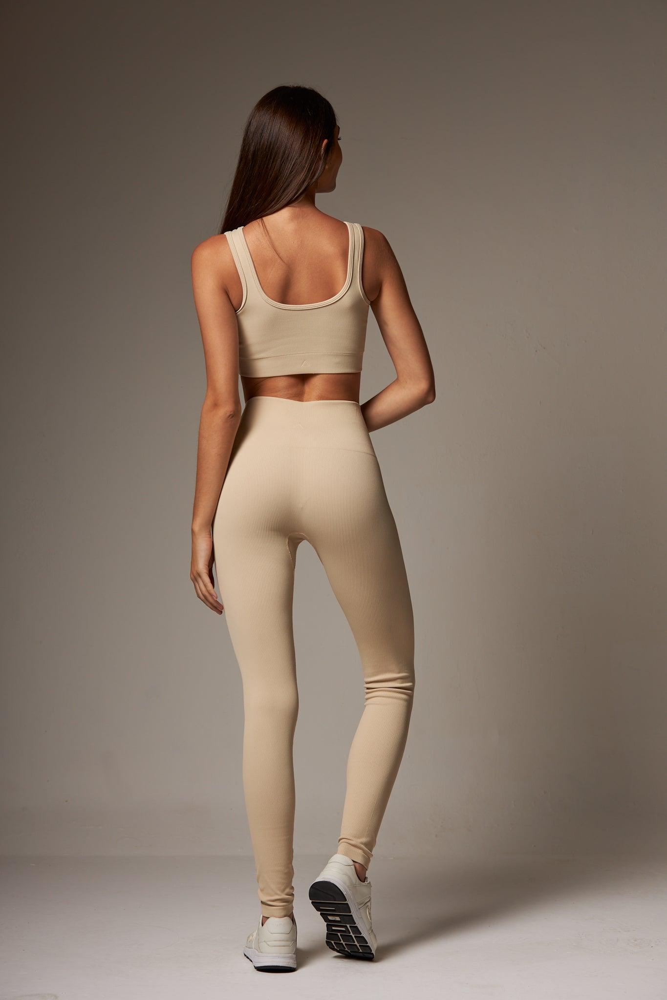 Top Outsider Seamless Nude